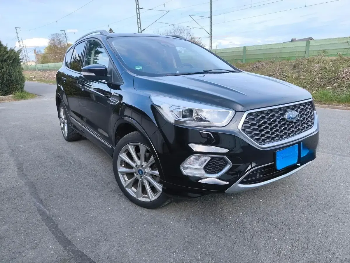 Gebraucht Ford Kuga Vignale 242 PS (177 kW) 2018 Schwarz SUV