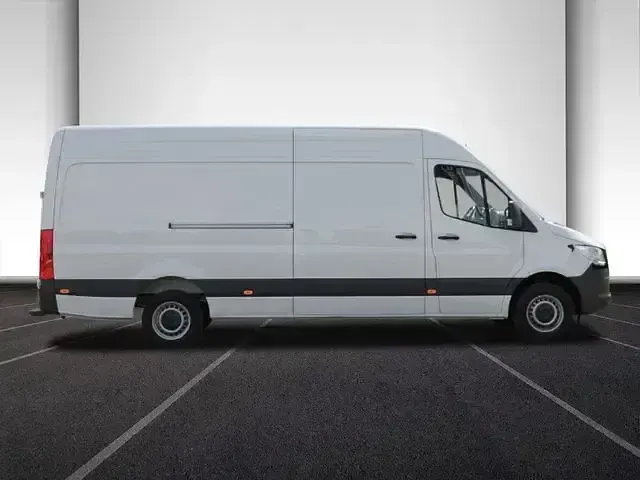 Gebraucht Mercedes Sprinter 170 PS (125 kW) 2025 Arktikweiss Van