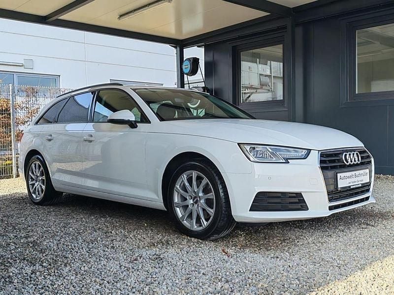 Gebraucht Audi A4 Comfort 190 PS (139 kW) 2019 Weiß Kombi