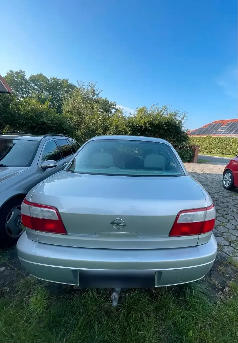 Gebraucht Opel Omega 170 PS (125 kW) 2000 Silber Limousine