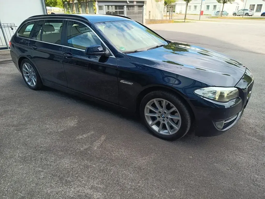 Używany BMW 535 Performance 306 KM (225 kW) 2010 Niebieski Sedan/Limuzyna
