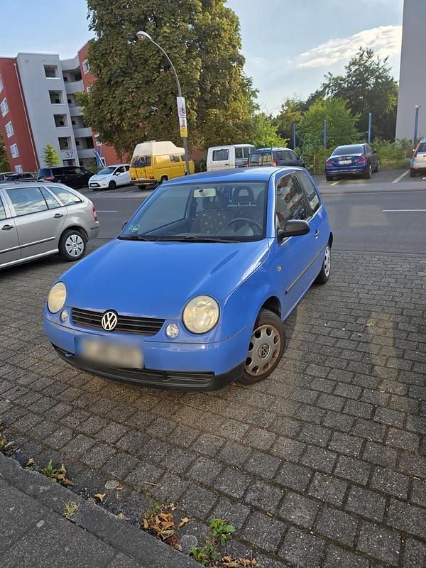 Blau Gebraucht 2003 VW Lupo Kleinwagen | 600 € (Superpreis) - Bild 1/4