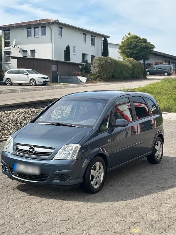 Grau Gebraucht 2006 Opel Meriva Van / Kleinbus | 650 € (Guter Preis) - Bild 1/4