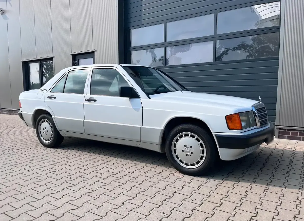 Gebraucht Mercedes 190 109 PS (80 kW) 1992 Weiß Limousine