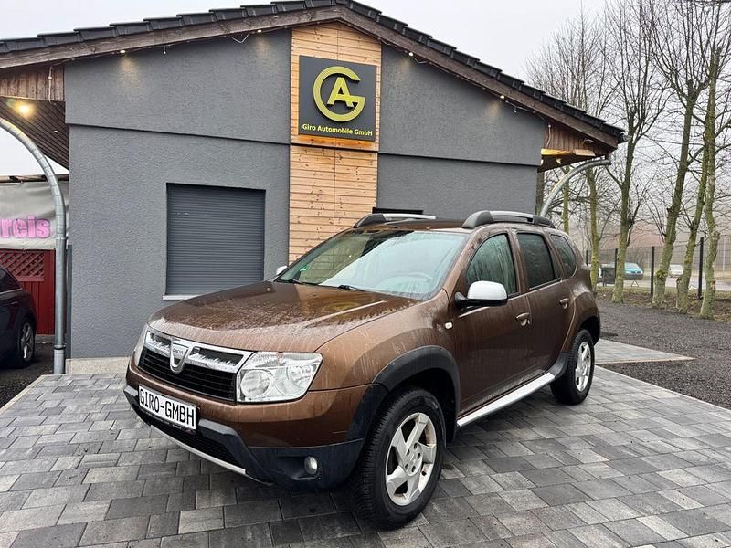 Braun Gebraucht 2011 Dacia Duster Lauréate SUV | 5.400 € (Guter Preis) - Bild 1/4
