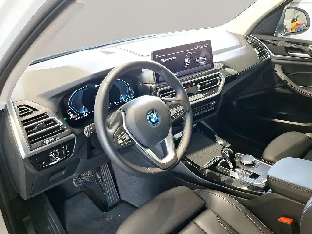 Gebraucht BMW X3 Sport Line 184 PS (135 kW) 2023 Weiß SUV