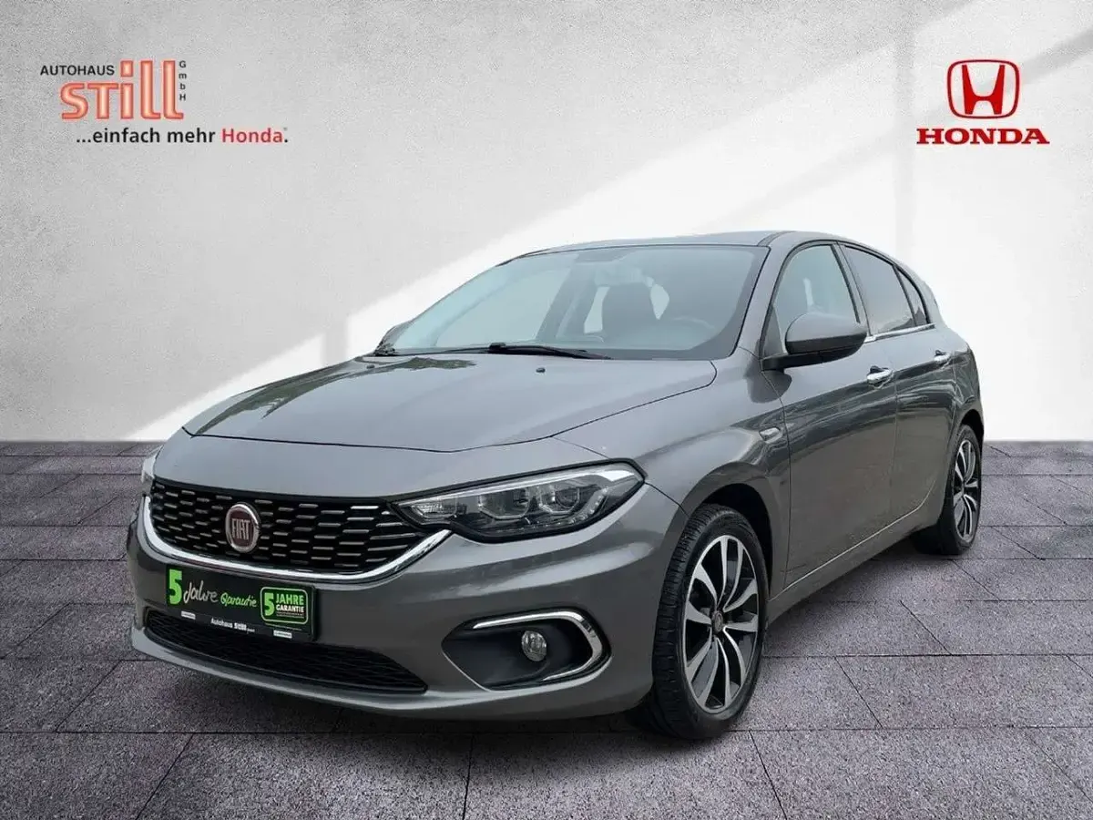 Gebraucht Fiat Tipo Lounge 120 PS (88 kW) 2016 Colore esterno (metallic) Limousine
