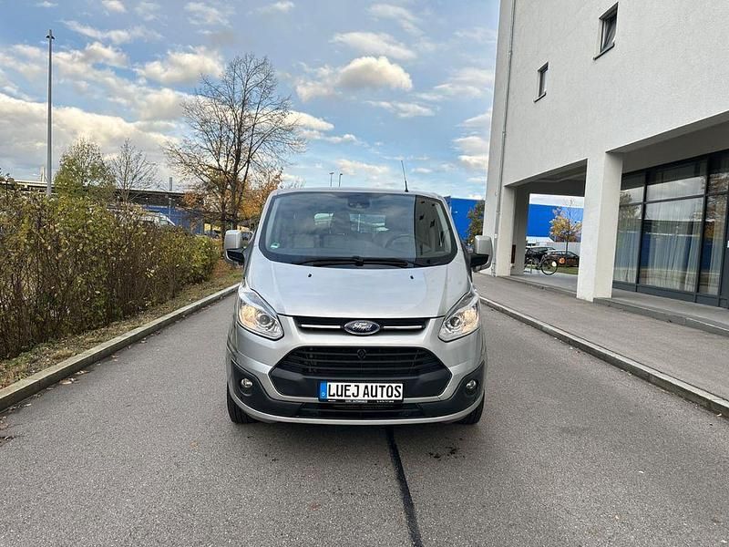 Grau Gebraucht 2014 Ford Tourneo Custom Van | 16.990 € (Fairer Preis) - Bild 1/4