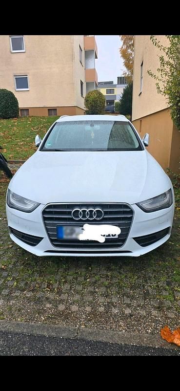 Gebraucht Audi A4 143 PS (105 kW) 2012 Weiß Kombi