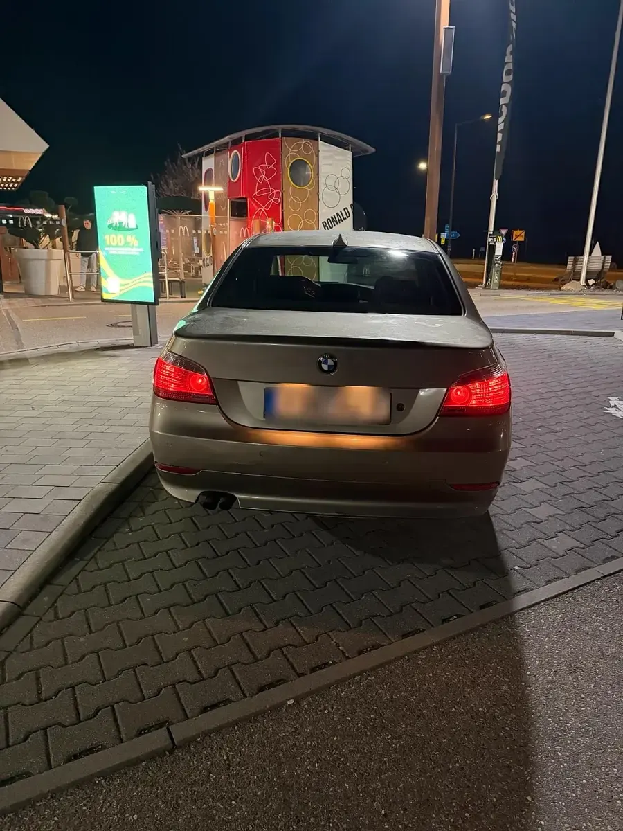 Gebraucht BMW 530 231 PS (169 kW) 2004 Gold Limousine
