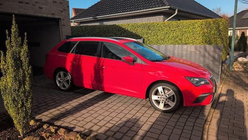 Rot Gebraucht 2019 Seat Leon ST FR Kombi | 16.400 € (Guter Preis) - Bild 1/4