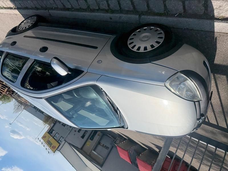 Gebraucht Opel Corsa 75 PS (55 kW) 2002 Silber Kleinwagen