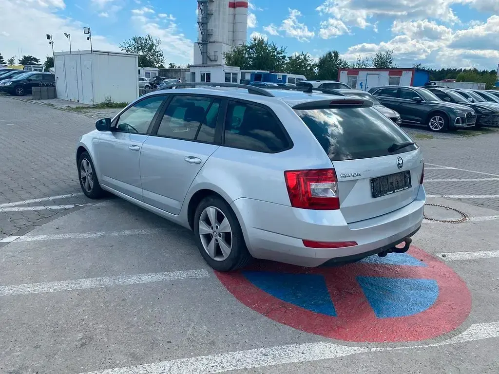 Gebraucht Skoda Octavia Elegance 150 PS (110 kW) 2014 Silber Kombi