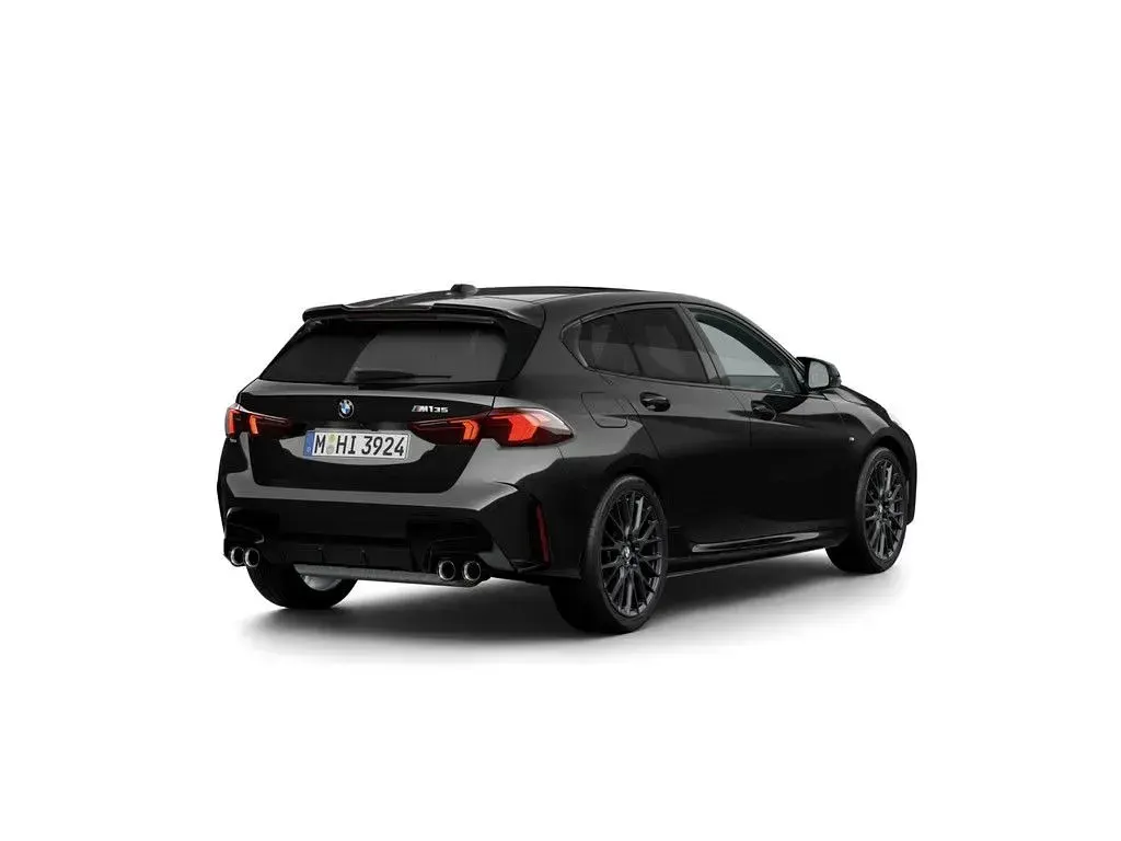 Brugt BMW M135 Performance 300 HK (220 kW) 2025 Sort Hatchback