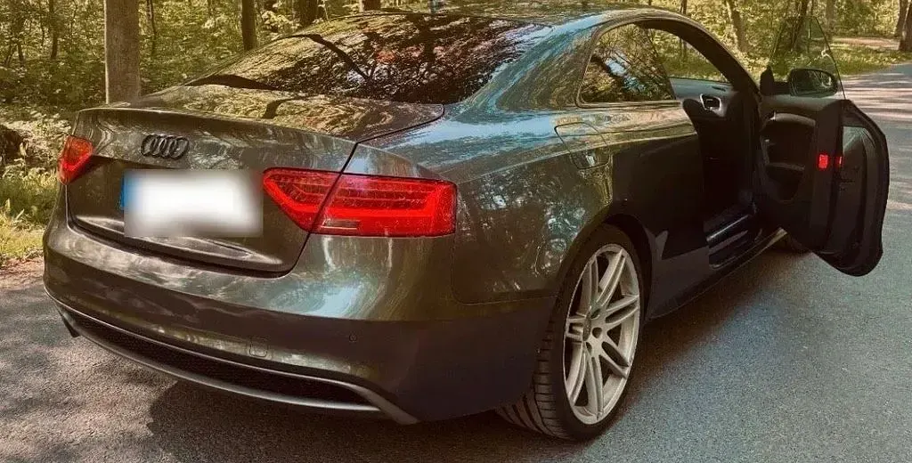 Gebraucht Audi A5 S-Line 211 PS (155 kW) 2012 Grau Coupé