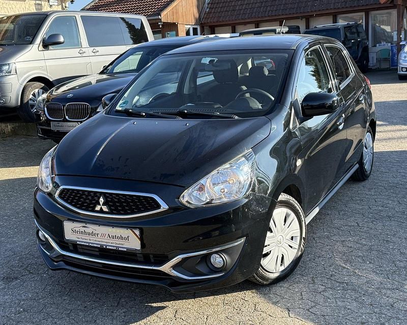 Gebraucht Mitsubishi Space Star 71 PS (52 kW) 2018 Schwarz Kleinwagen