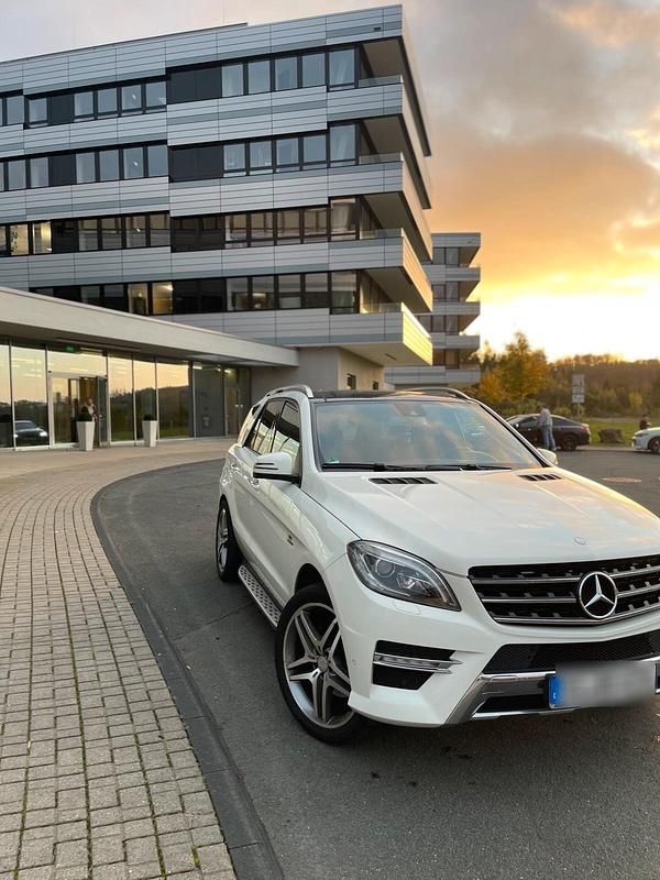 Gebraucht 2012 Mercedes ML350 SUV | 16.500 € - Bild 1/4