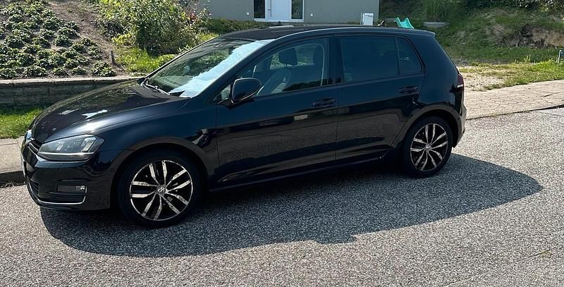 Schwarz Gebraucht 2013 VW Golf VII Highline Limousine | 8.500 € (Fairer Preis) - Bild 1/4