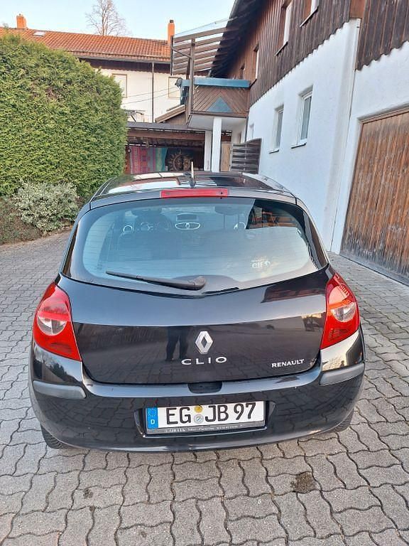 Gebraucht Renault Clio II Dynamique 75 PS (55 kW) 2007 Schwarz Limousine