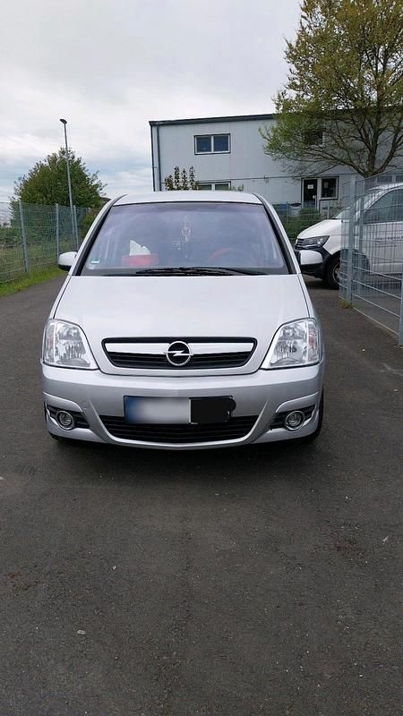 Gebraucht Opel Meriva 100 PS (73 kW) 2008 Silber Van / Kleinbus