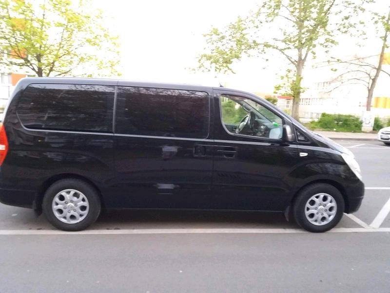 Gebraucht Hyundai H-1 136 PS (100 kW) 2012 Schwarz Van / Kleinbus