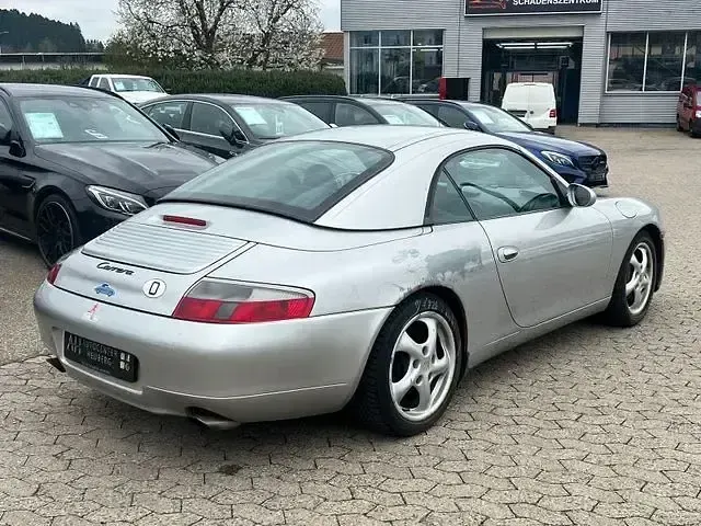 Gebraucht Porsche 911 Carrera 4 300 PS (220 kW) 2001 Silber Cabrio
