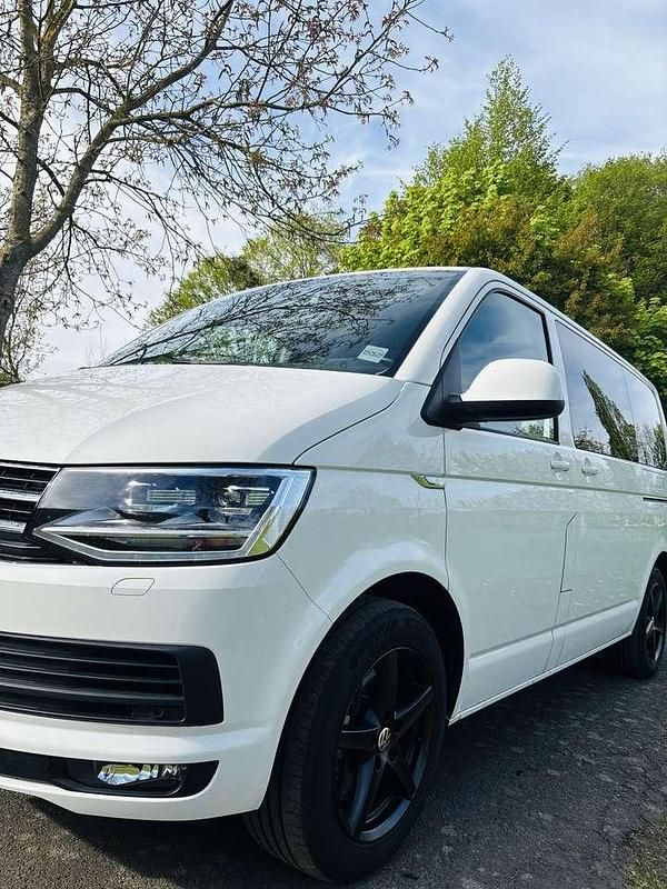 Gebraucht VW Multivan Comfortline 150 PS (110 kW) 2018 Weiß Van / Kleinbus