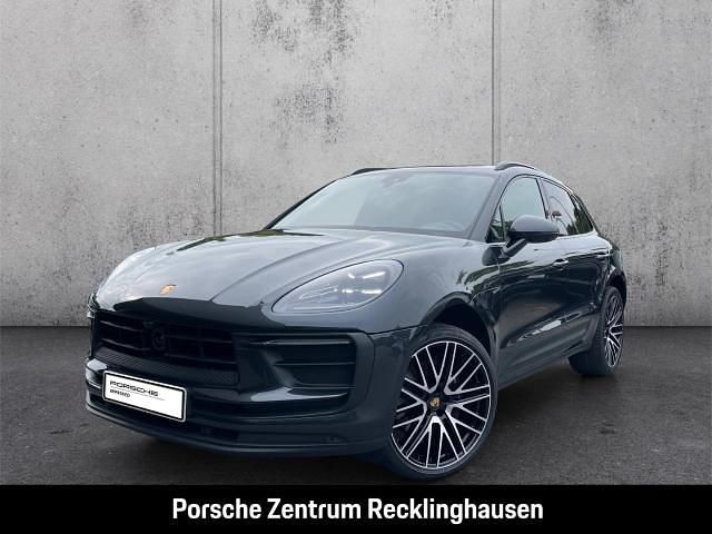 Vulkangraumetallic Gebraucht 2024 Porsche Macan SUV | 84.490 € - Bild 1/4