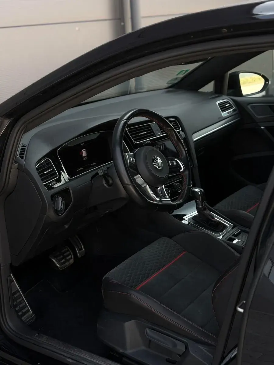 Gebraucht VW Golf VII GTI 245 PS (180 kW) 2018 Schwarz Limousine