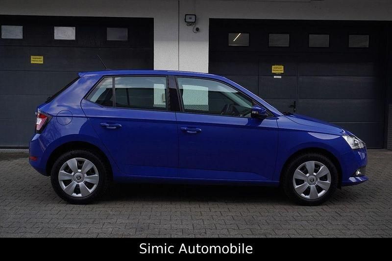 Gebraucht Skoda Fabia Cool Plus 75 PS (55 kW) 2018 Energyblau Limousine