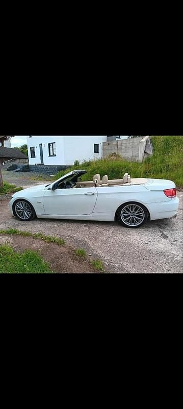 Gebraucht BMW 330 Cabriolet 272 PS (200 kW) 2007 Weiß Cabrio