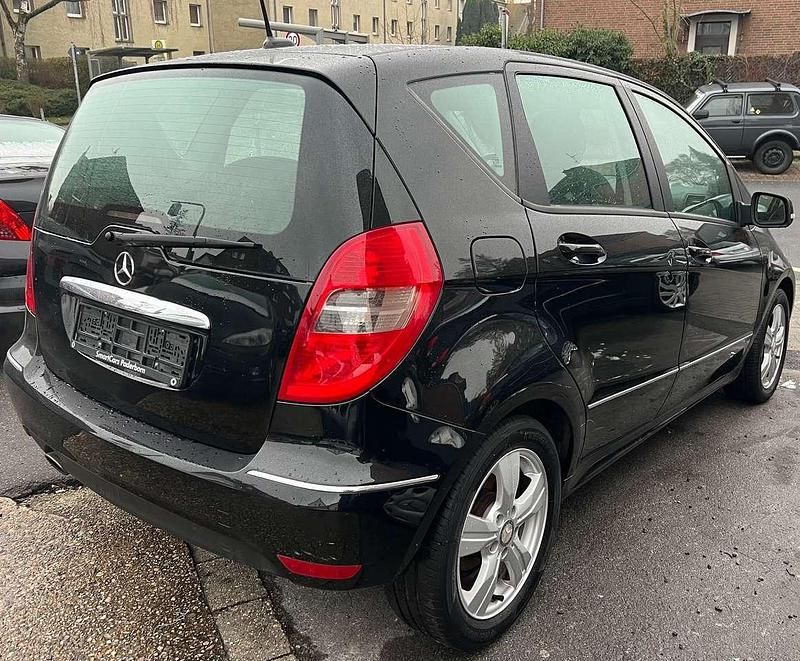 Gebraucht Mercedes A150 Avantgarde 95 PS (69 kW) 2008 Kosmosschwarz  metalliclack Kleinwagen
