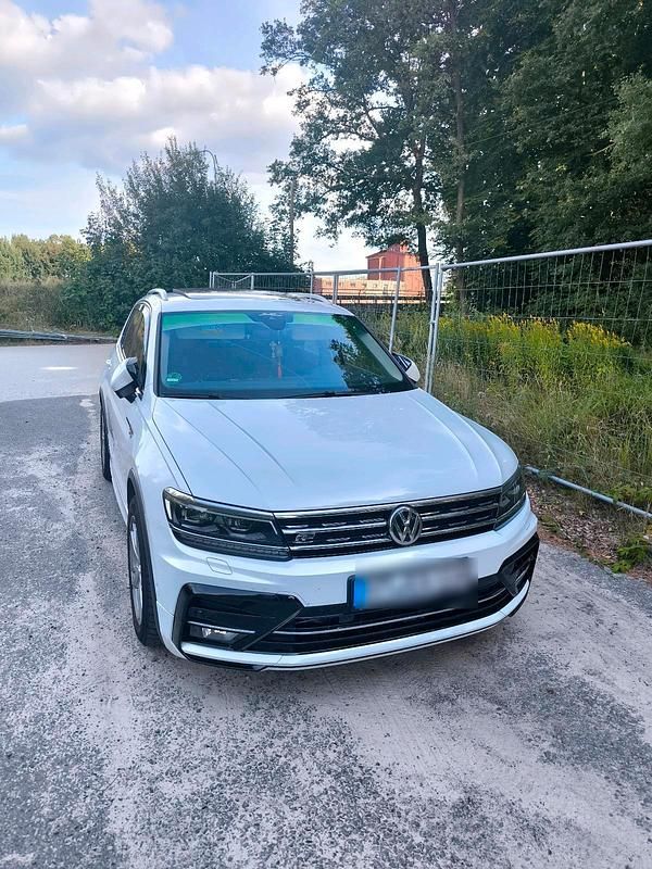 Weiß Gebraucht 2018 VW Tiguan R-line SUV | 28.000 € (Fairer Preis) - Bild 1/4