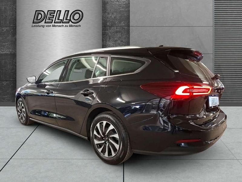 Gebraucht Ford Focus Titanium 125 PS (91 kW) 2023 Obsidianschwarz metallic Kombi