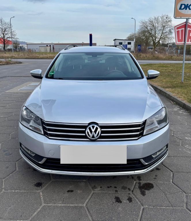 Silber Gebraucht 2014 VW Passat Kombi | 7.800 € (Guter Preis) - Bild 1/4