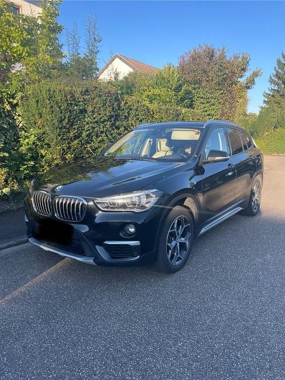 Schwarz Gebraucht 2016 BMW X1 SUV | 18.500 € (Fairer Preis) - Bild 1/4