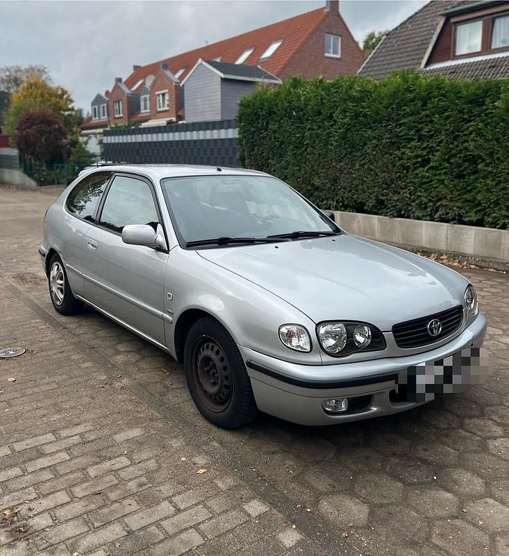 Silber Gebraucht 2001 Toyota Corolla Kleinwagen | 1.800 € (Superpreis) - Bild 1/4