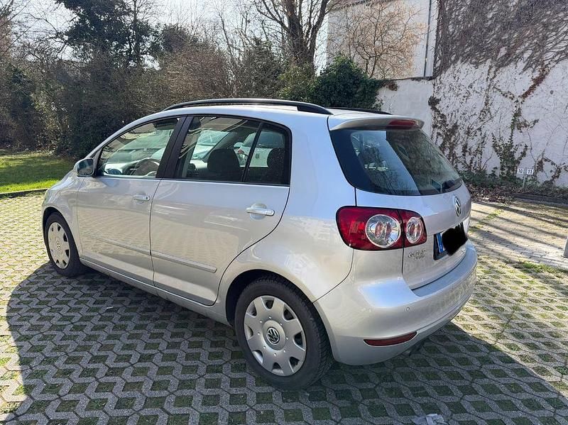 Gebraucht VW Golf Plus Cross 122 PS (89 kW) 2009 Silber Van / Kleinbus