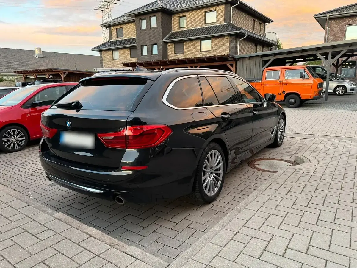 Gebraucht BMW 530 Luxury Line 265 PS (194 kW) 2017 Schwarz Kombi