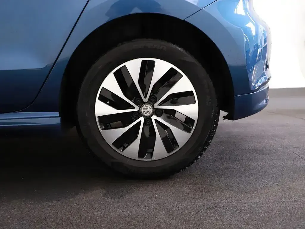 Gebraucht VW Polo 75 PS (55 kW) 2014 Blau Limousine