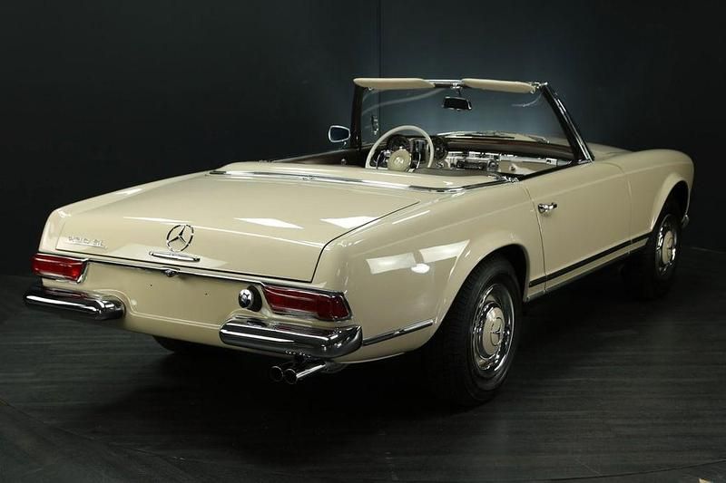 Gebraucht Mercedes 230 150 PS (110 kW) 1967 Beige Cabrio