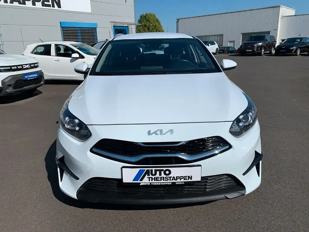 Gebraucht Kia Ceed Sportswagon 120 PS (88 kW) 2022 Weiß Kombi