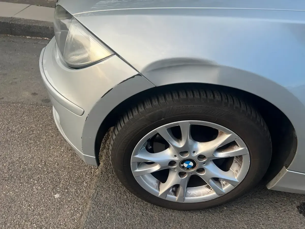 Second-hand BMW 116 122 CP (89 kW) 2010 Argintiu Hatchback