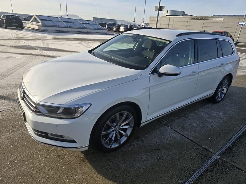 Gebraucht VW Passat Comfortline 190 PS (139 kW) 2019 Weiß Kombi