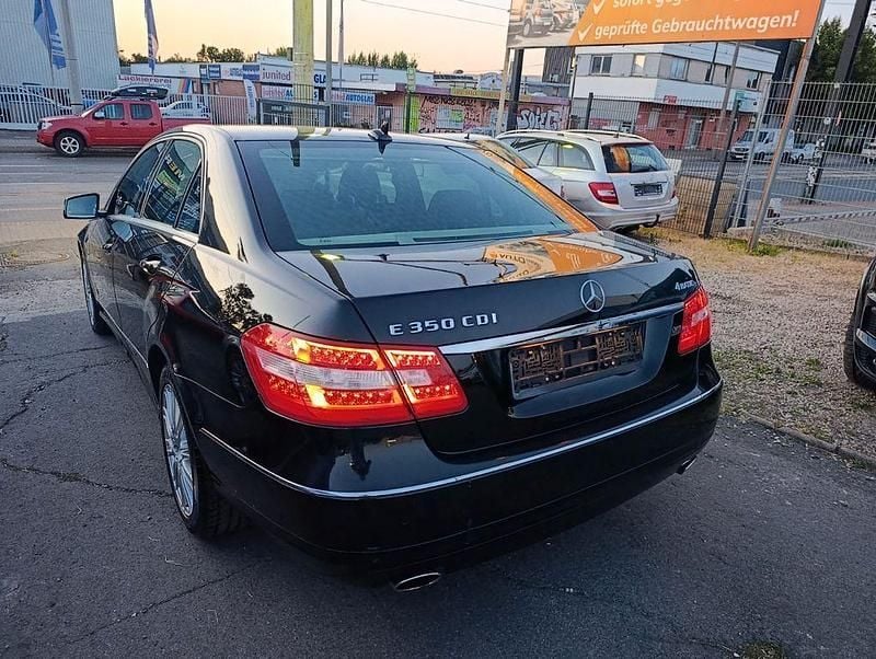 Gebraucht Mercedes E350 231 PS (169 kW) 2010 Schwarz Limousine