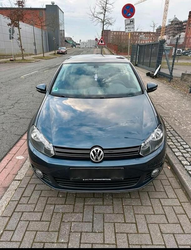 Gebraucht VW Golf VI 85 PS (62 kW) 2010 Blau Kleinwagen