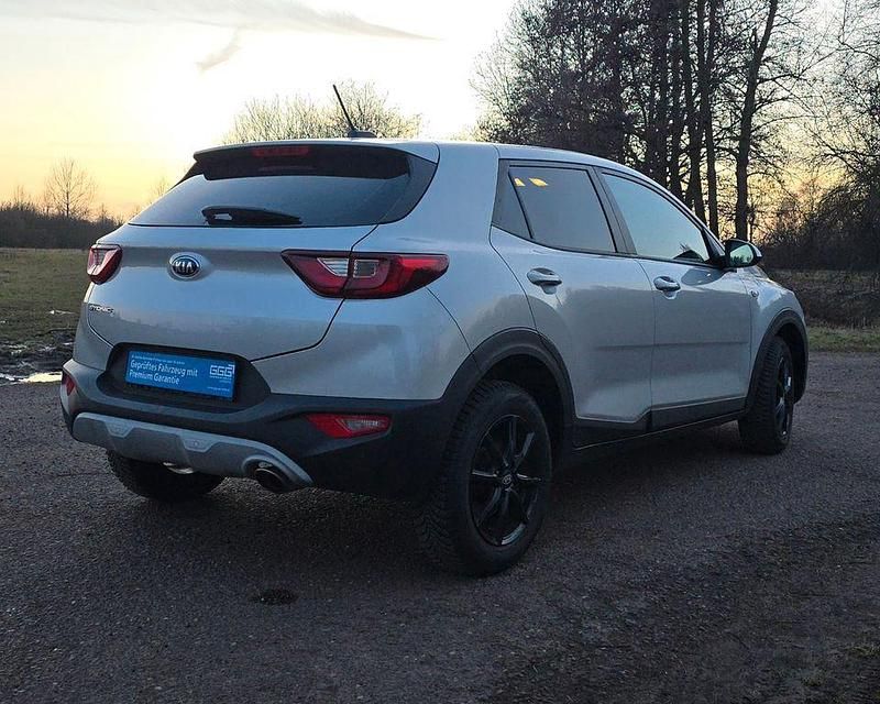 Gebraucht Kia Stonic Edition 7 99 PS (72 kW) 2018 Silber SUV