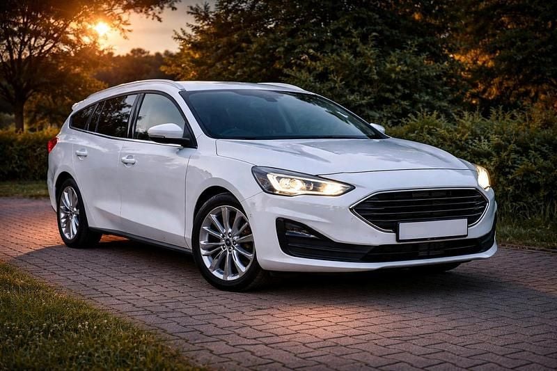 Gebraucht Ford Focus Titanium 150 PS (110 kW) 2023 Weiß Kombi