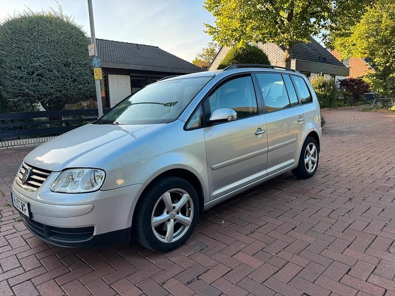 Silber Gebraucht 2004 VW Touran Van / Kleinbus | 1.600 € (Guter Preis) - Bild 1/4