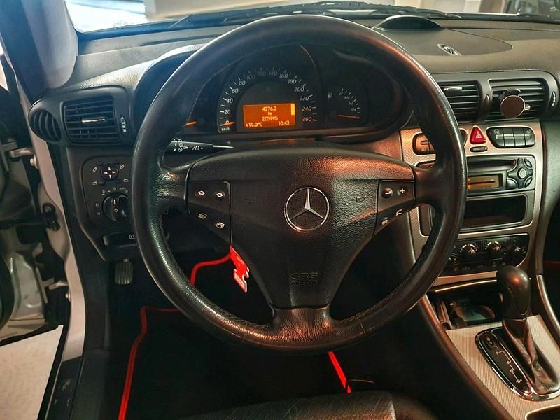 Gebraucht Mercedes C200 163 PS (119 kW) 2001 Silber Coupé